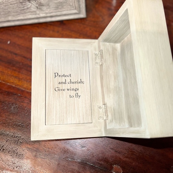 Mother and Daughter Memory Box - LIKE NEW - Picture 9 of 9